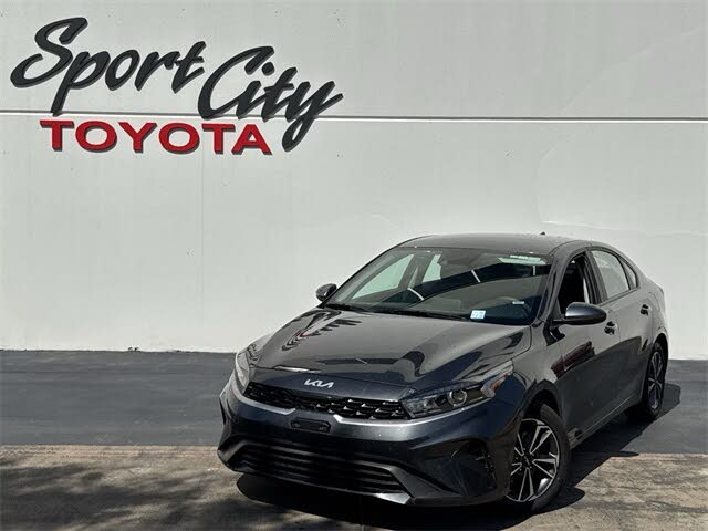 2024 Kia Forte LXS FWD