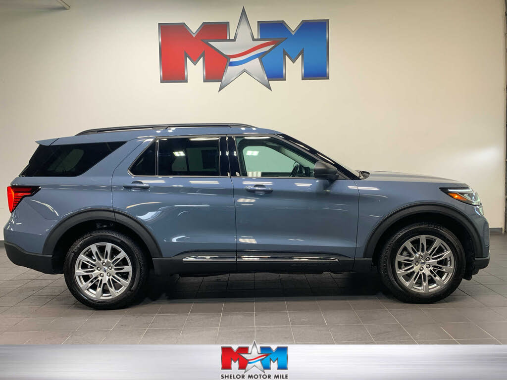 2025 Ford Explorer Active AWD