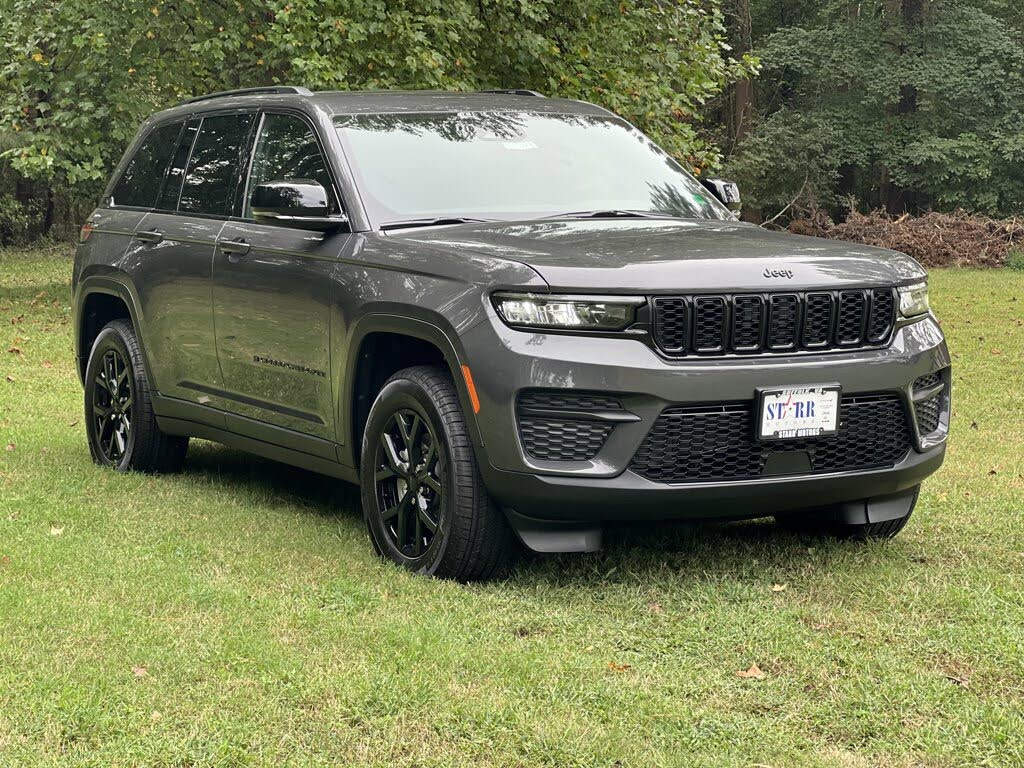 2025 Jeep Grand Cherokee Altitude 4WD