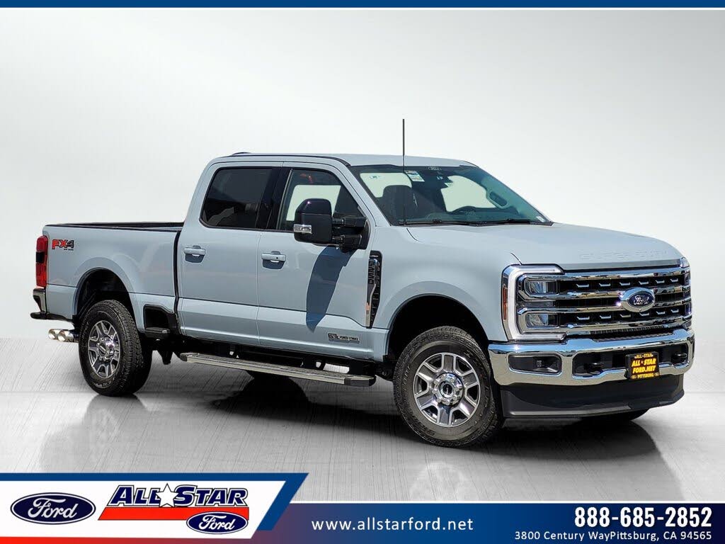 2025 Ford F-250 Super Duty Lariat Crew Cab 4WD