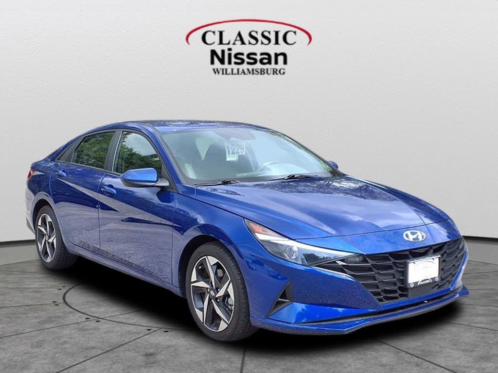 2023 Hyundai Elantra SEL FWD