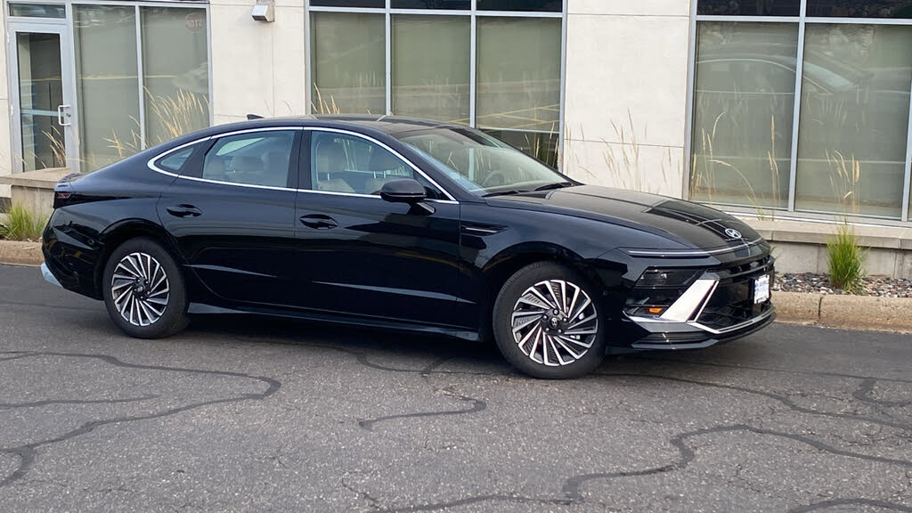 2025 Hyundai Sonata Hybrid Limited FWD