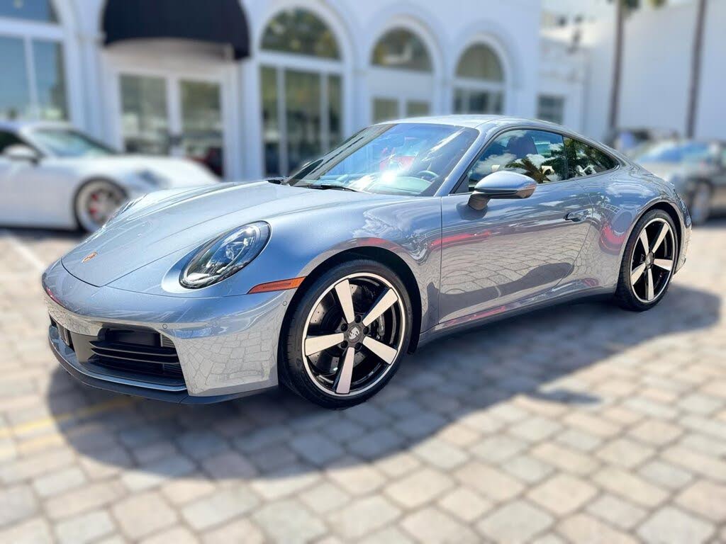 2025 Porsche 911 Carrera S Coupe RWD