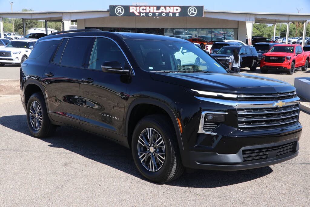 2026 Chevrolet Traverse LT FWD