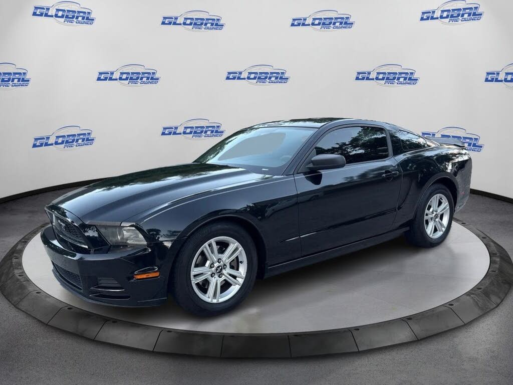 2014 Ford Mustang V6 Coupe RWD