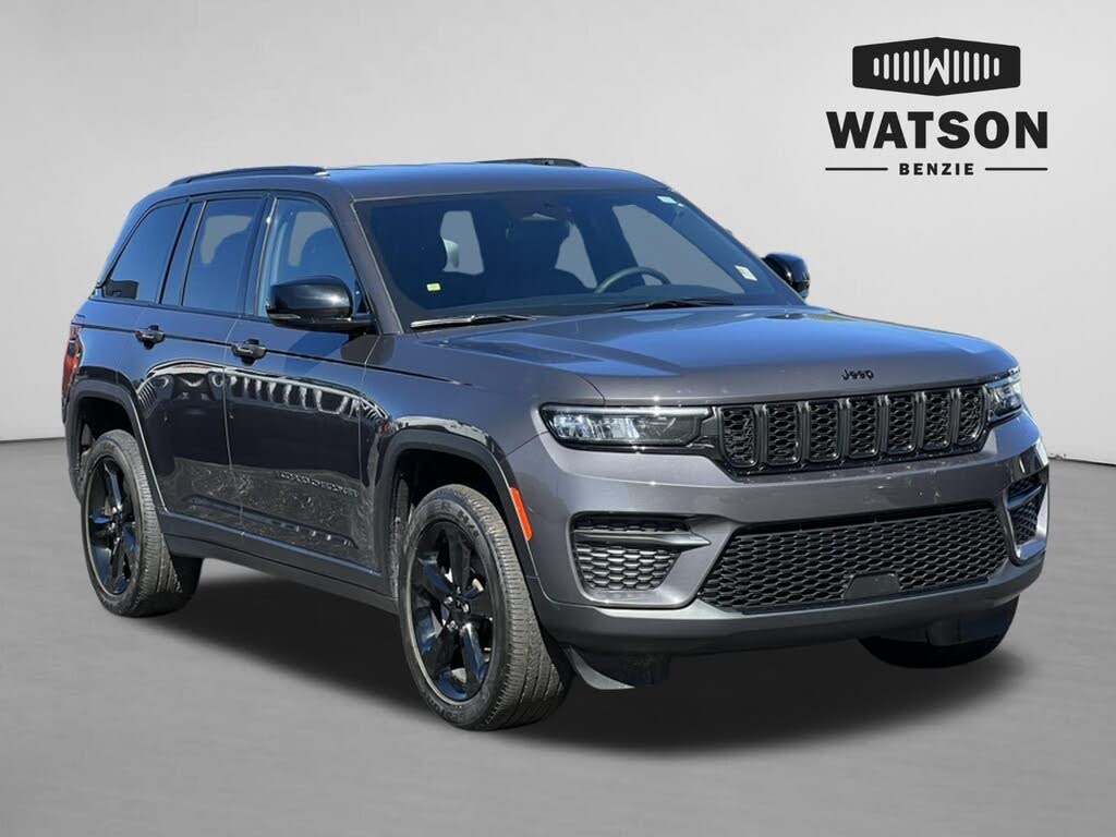 2023 Jeep Grand Cherokee Altitude 4WD