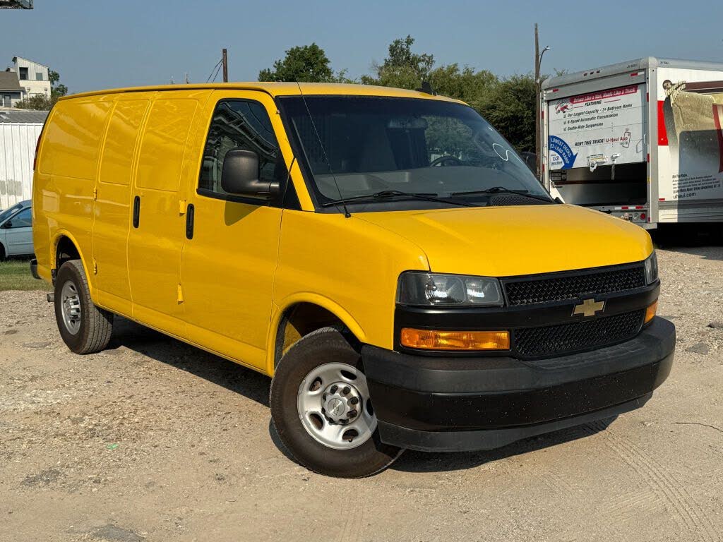 2022 Chevrolet Express Cargo 2500 RWD