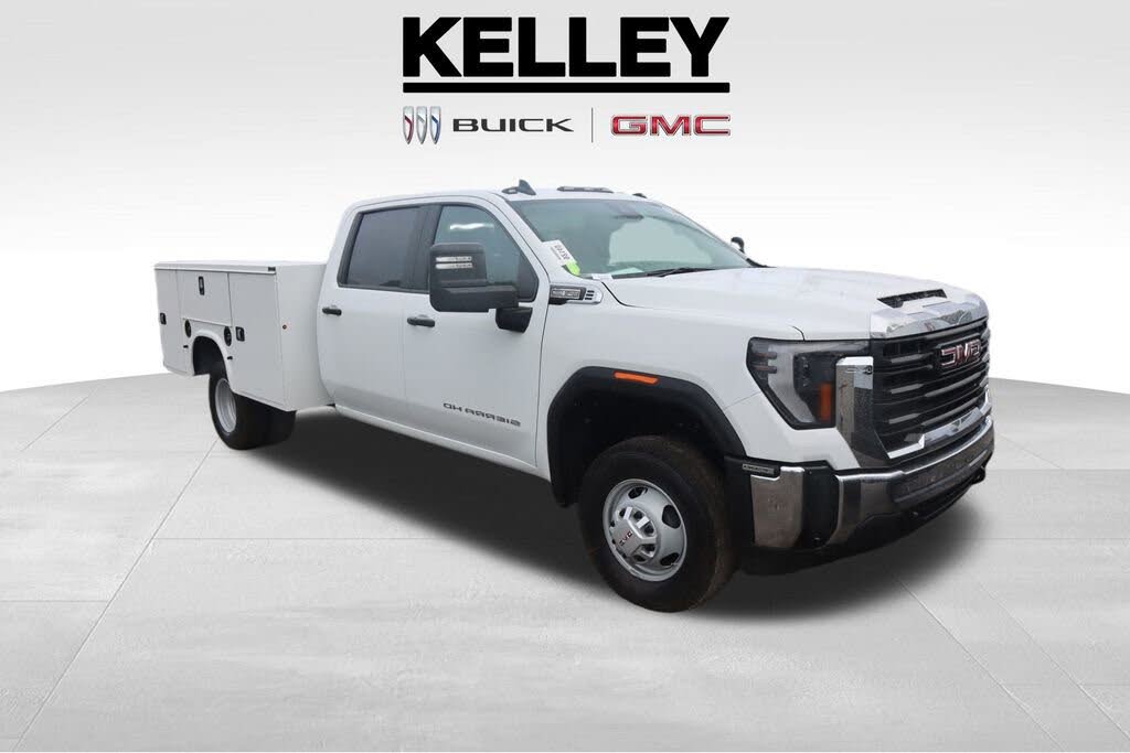 2025 GMC Sierra 3500HD Chassis Pro Crew Cab RWD
