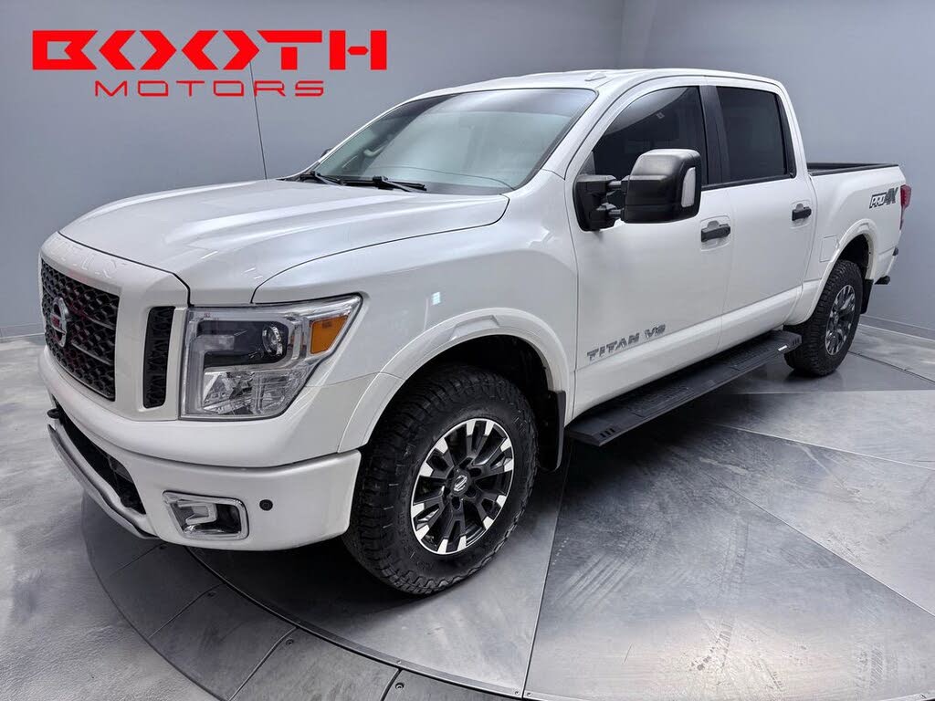 2018 Nissan Titan PRO-4X Crew Cab 4WD