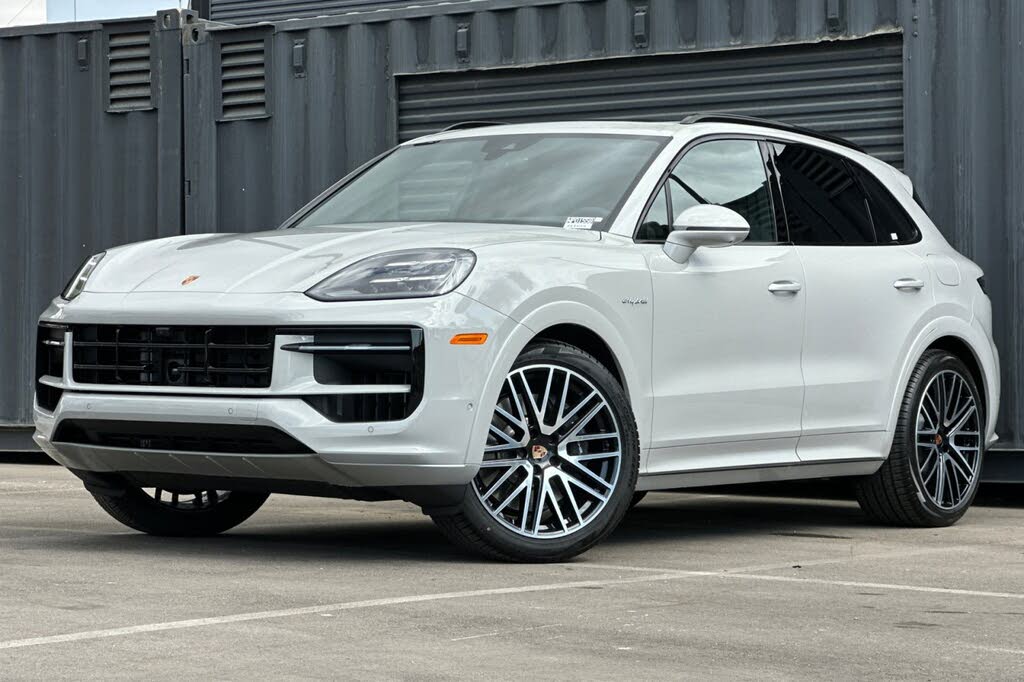 2026 Porsche Cayenne AWD