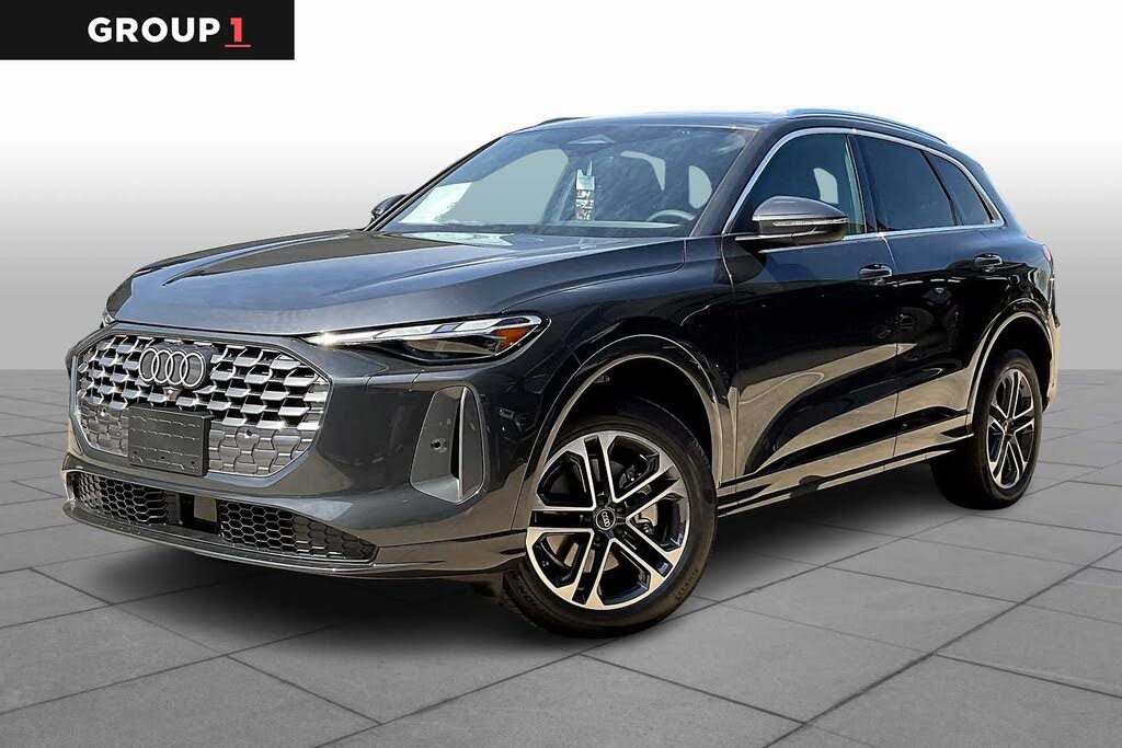 2025 Audi Q5 quattro Premium 40 TFSI