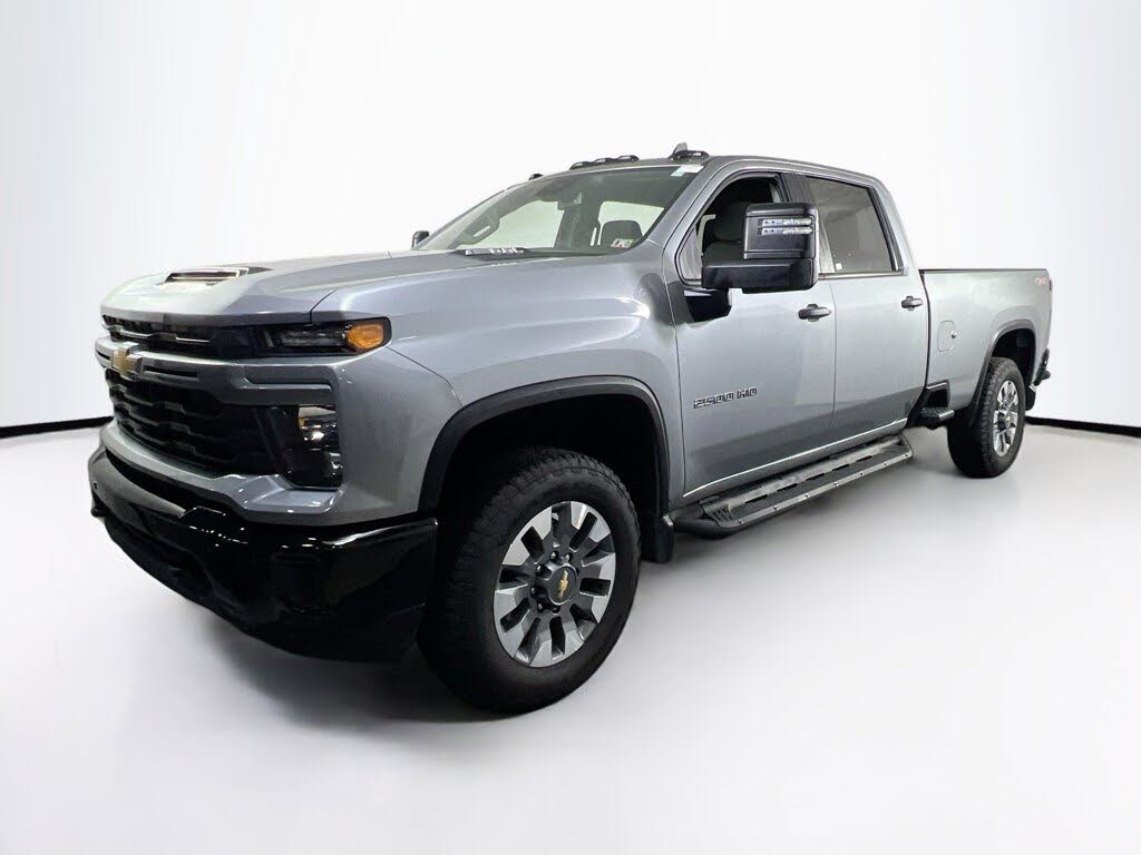 2025 Chevrolet Silverado 2500HD Custom Crew Cab 4WD