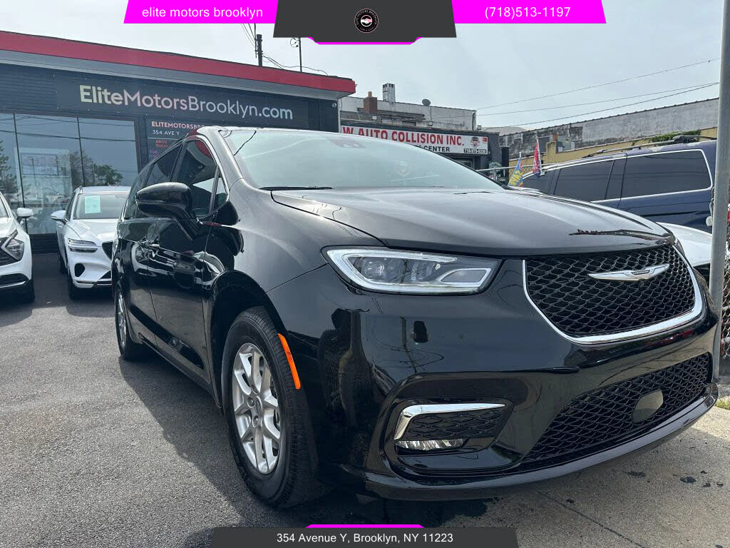 2025 Chrysler Pacifica Select FWD