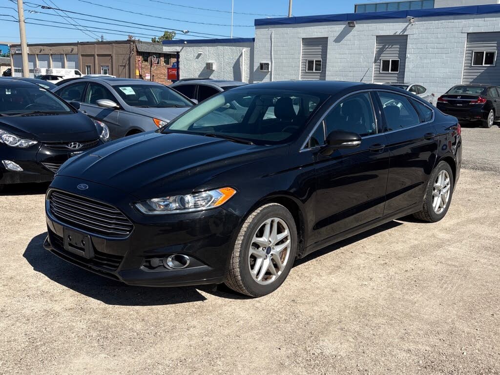 Ford Fusion SE 2015