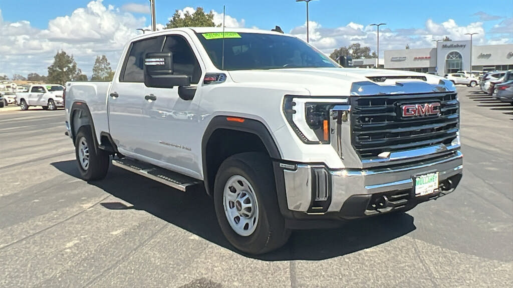 2024 GMC Sierra 2500HD Pro Crew Cab 4WD