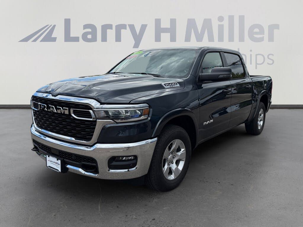 2025 RAM 1500 Big Horn Crew Cab 4WD