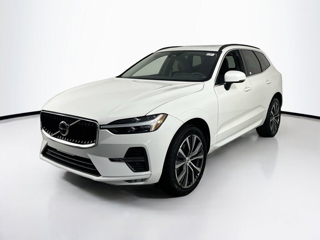 2022 Volvo XC60 B5 Momentum FWD