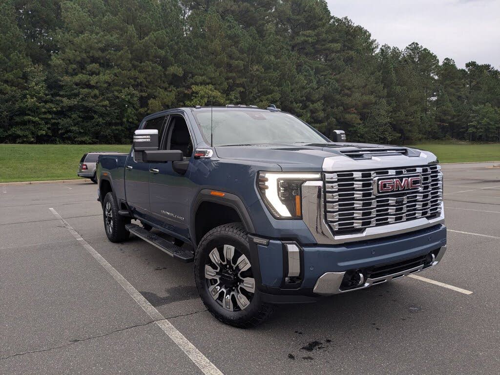 2026 GMC Sierra 2500HD Denali Crew Cab 4WD
