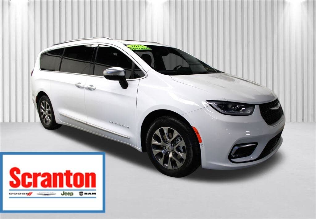 2023 Chrysler Pacifica Hybrid Pinnacle FWD
