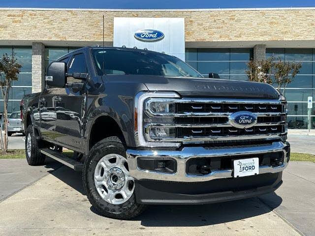 2026 Ford F-250 Super Duty XLT Crew Cab 4WD