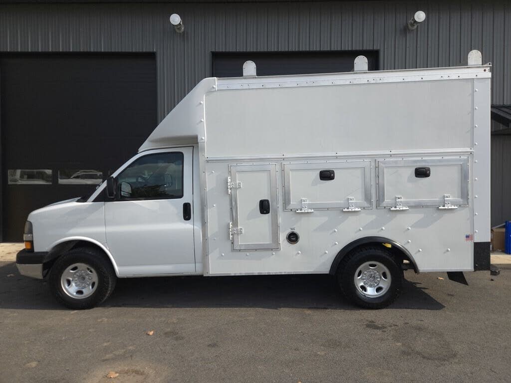 2016 Chevrolet Express Chassis 3500 139 Cutaway with 1WT RWD