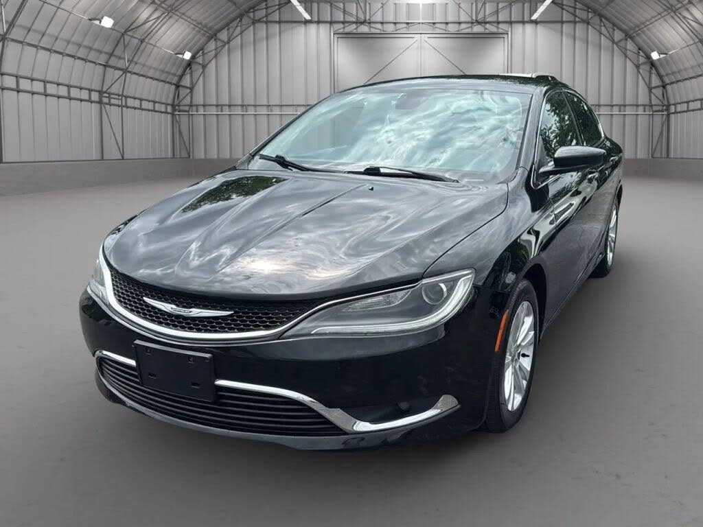 2016 Chrysler 200 Limited Sedan FWD