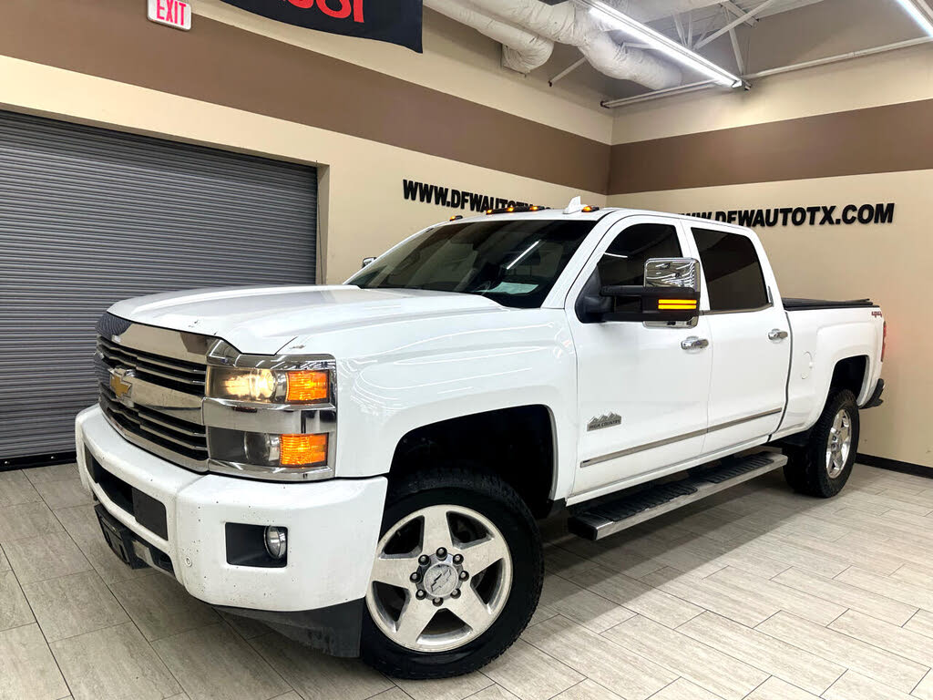 2015 Chevrolet Silverado 2500HD High Country Crew Cab 4WD