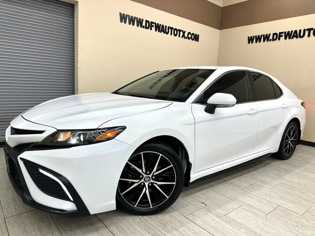 2023 Toyota Camry SE FWD