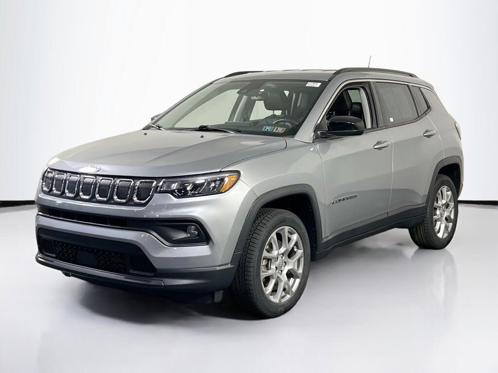 2022 Jeep Compass Latitude Lux 4WD