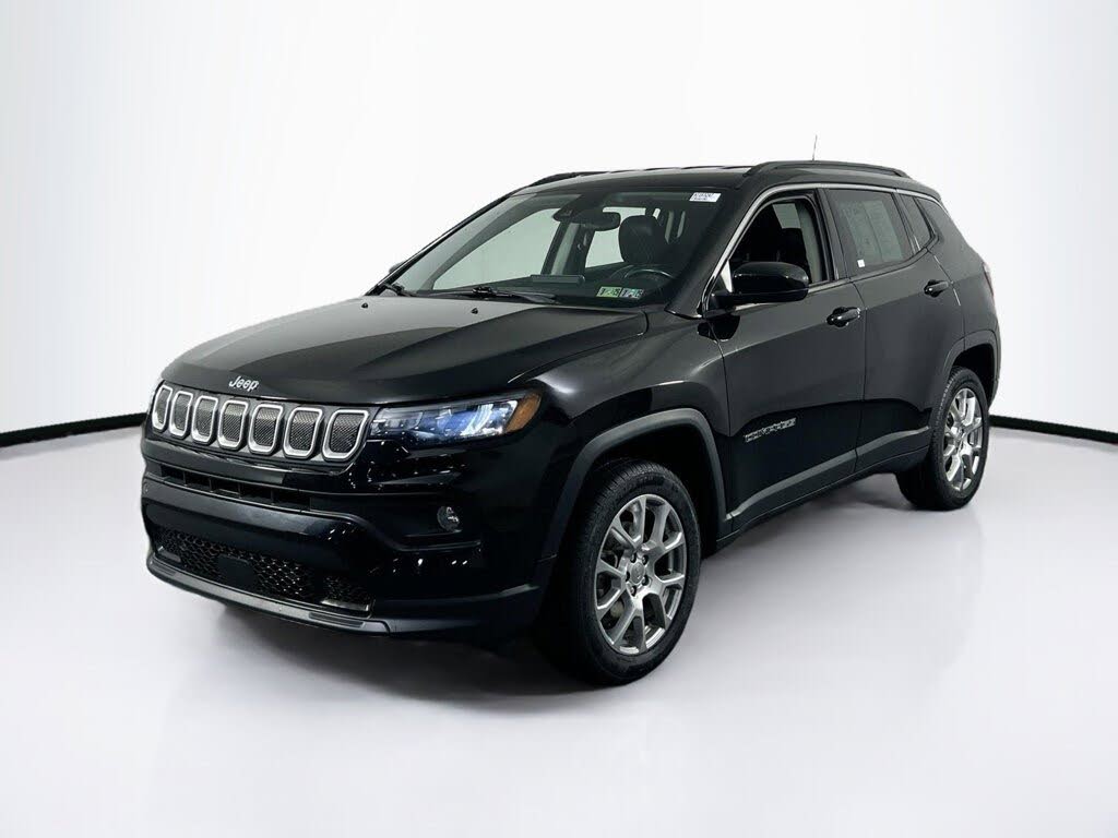2022 Jeep Compass Latitude Lux 4WD