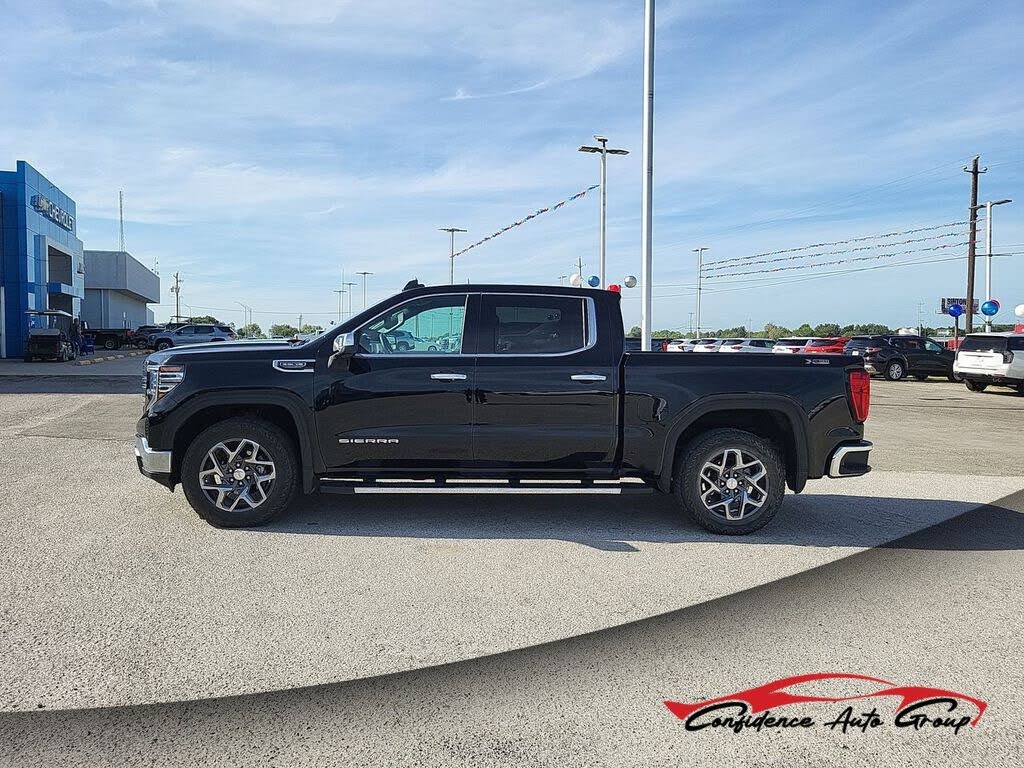 2023 GMC Sierra 1500 SLT Crew Cab 4WD