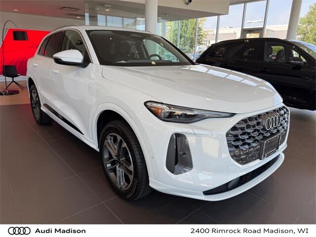 2025 Audi Q5 quattro Premium Plus 40 TFSI