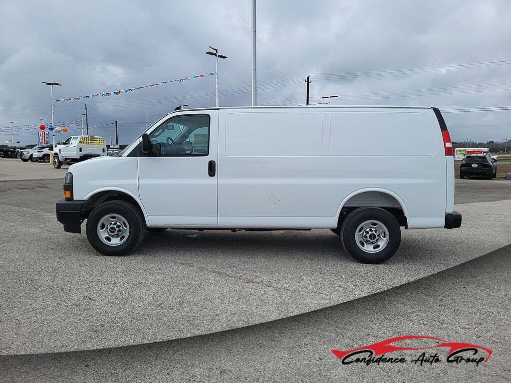 2025 GMC Savana Cargo 2500 RWD