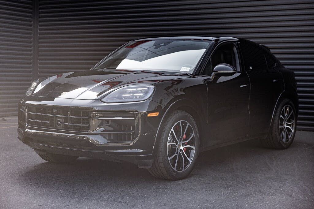 2025 Porsche Cayenne Coupe GTS AWD