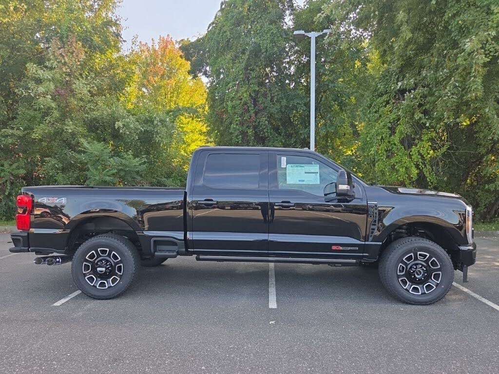 2026 Ford F-350 Super Duty Platinum Crew Cab 4WD