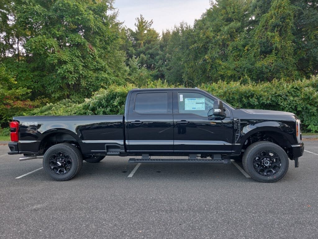 2026 Ford F-350 Super Duty XLT Crew Cab 4WD