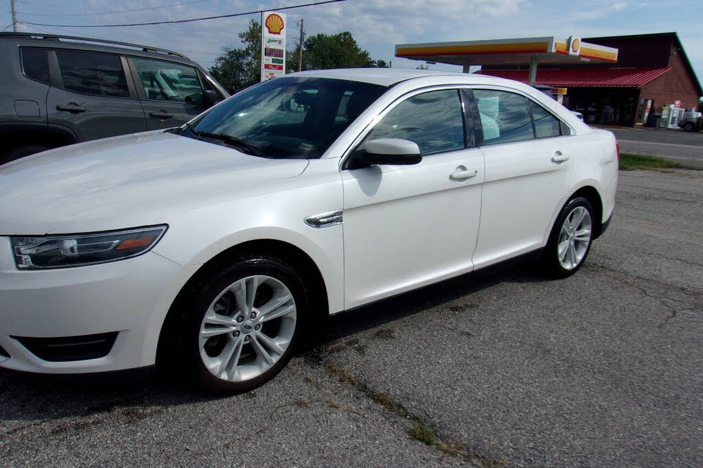 2016 Ford Taurus SEL