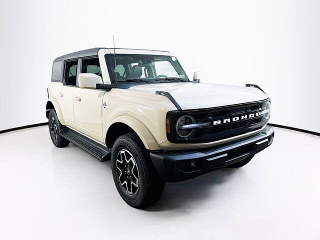2025 Ford Bronco Outer Banks 4-Door 4WD