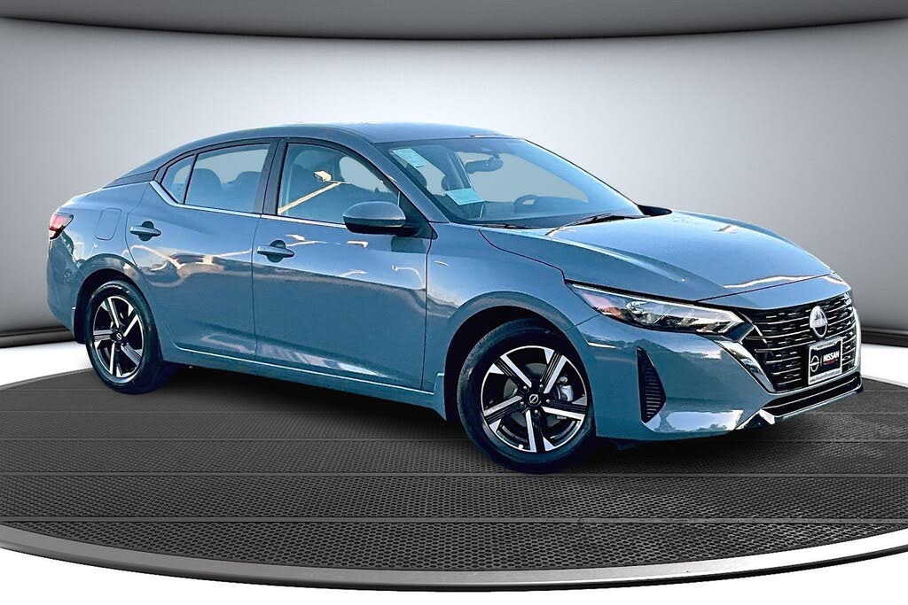 2025 Nissan Sentra SV FWD