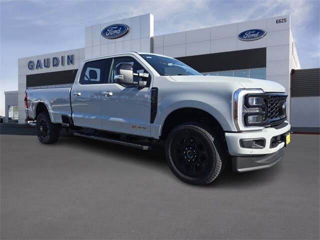 2025 Ford F-250 Super Duty Lariat Crew Cab 4WD