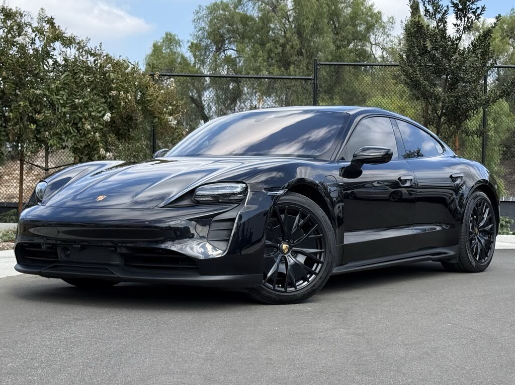 2022 Porsche Taycan GTS Sedan AWD