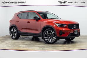 Volvo XC40 B5 Ultimate Dark Theme AWD