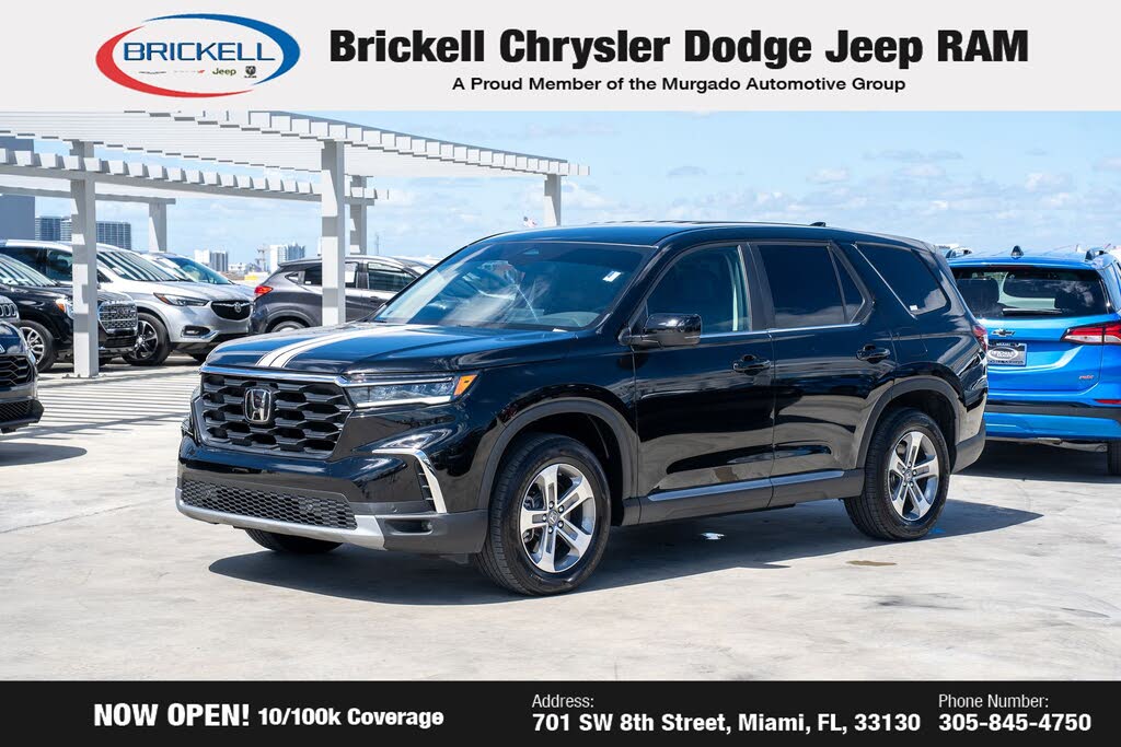 2024 Honda Pilot EX-L FWD with Captains Chairs