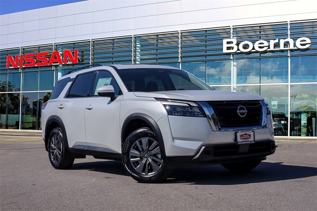 2025 Nissan Pathfinder SV FWD
