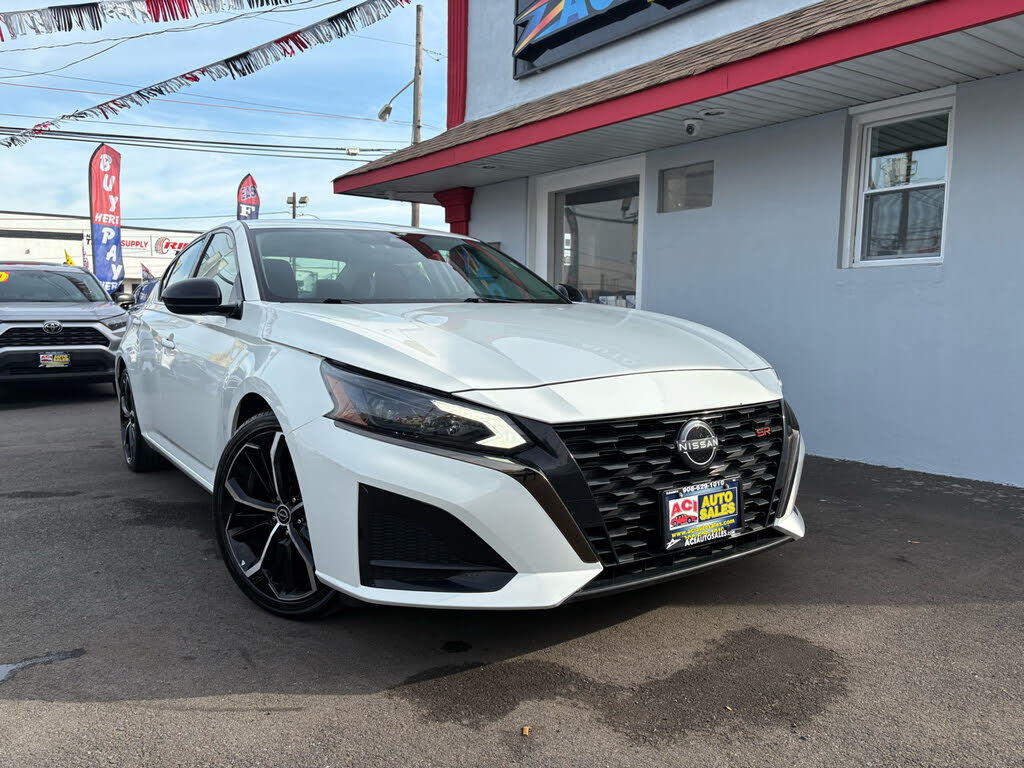 2023 Nissan Altima 2.5 SR FWD