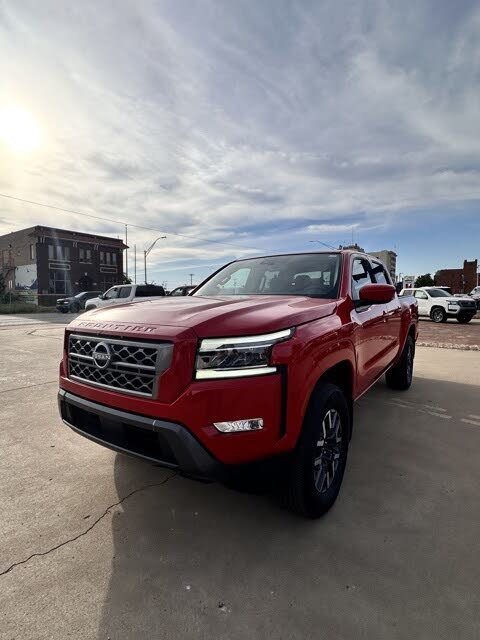 2024 Nissan Frontier SL 4dr Crew Cab 4WD