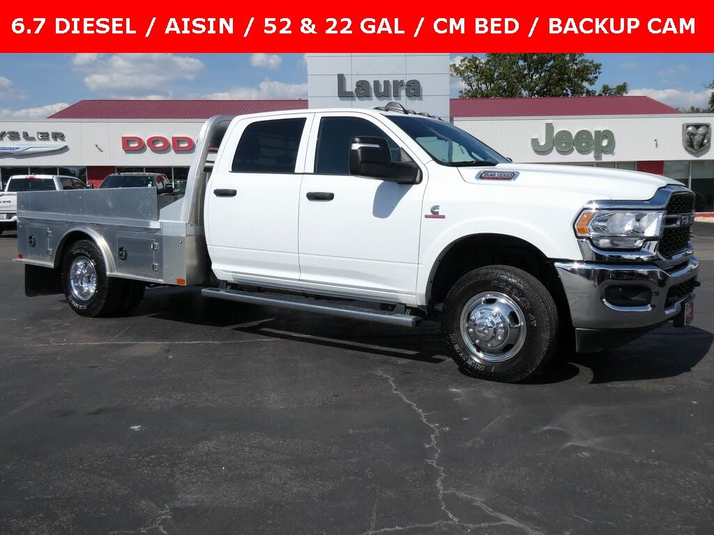 2024 RAM 3500 Chassis Tradesman Crew Cab LB DRW 4WD