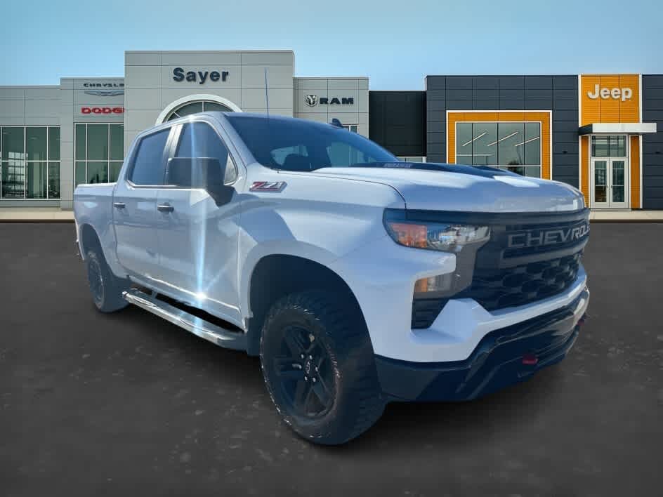 2025 Chevrolet Silverado 1500 Custom Trail Boss Crew Cab 4WD