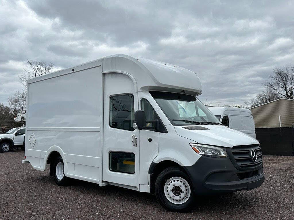 2021 Mercedes-Benz Sprinter 4500 144 Crew Van RWD