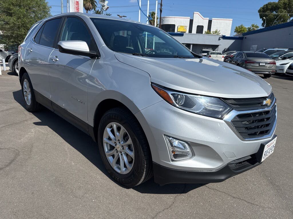 2021 Chevrolet Equinox LT FWD with 1LT